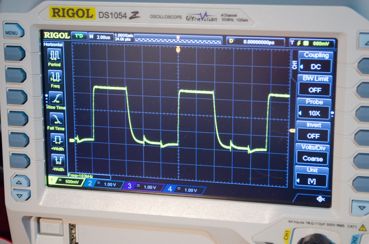 DS1054z showing 103khz for AVR blinking circuit